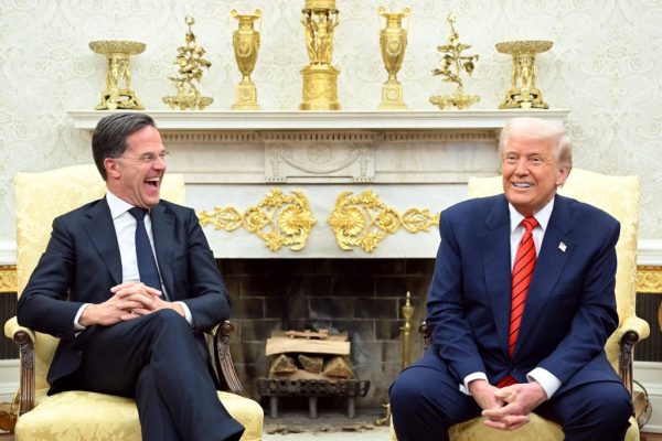Az USA védi a szabad világot? Inkább keres rajta!