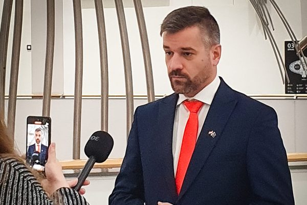 Csak a baloldal jár jól a brüsszeli befolyásolókkal