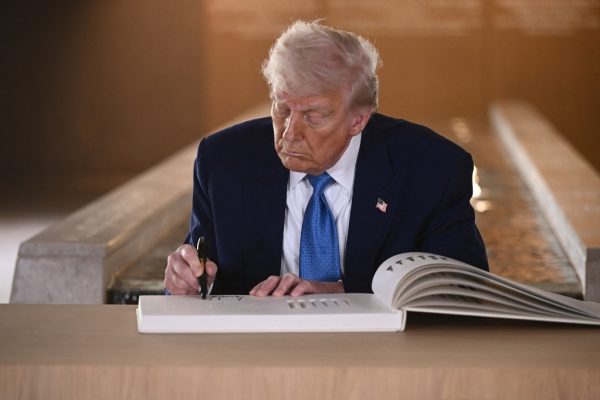 Fontos jogszabályt írt alá Trump