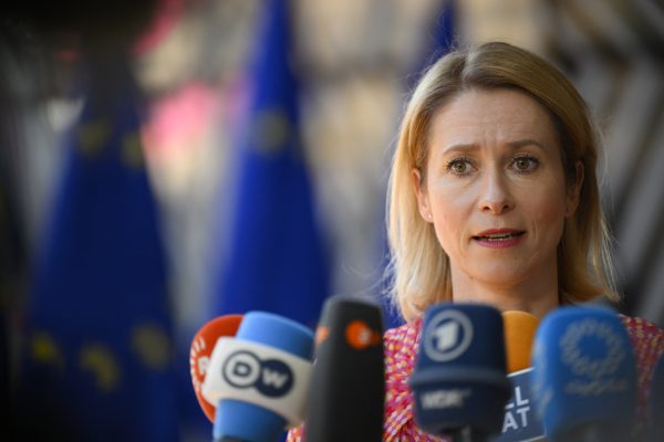 Kaja Kallas fokozná a nyomást Oroszországgal szemben