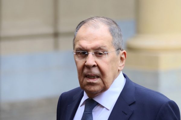 Lavrov az orosz ajkúak védelmét emlegette az Ukrajna elleni háború folytatásának indokaként