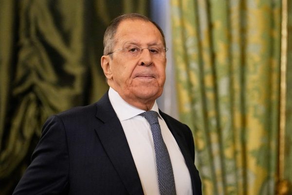 Lavrov szerint becsapás a tárgyalások előtti tűzszünet