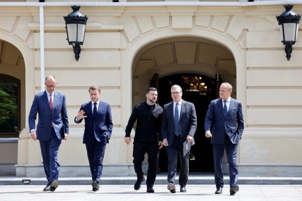 „Macron és pajtásai ma reggel pánikba estek”
