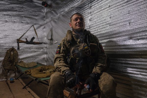 Már egymást lövik a fronton az ukránok