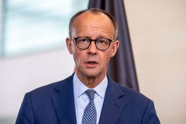 Merz Ukrajna miatt taktikázik?