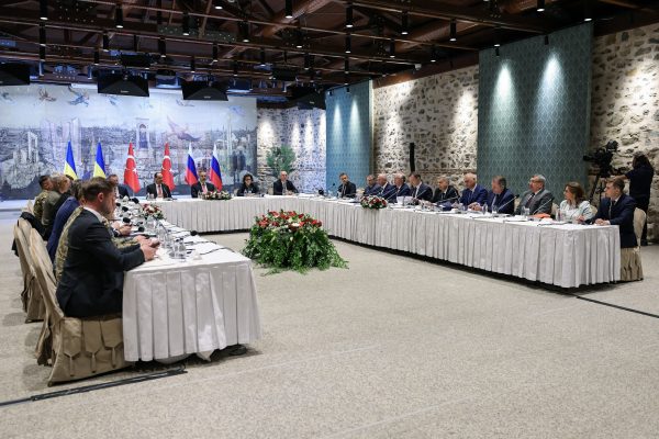 Oroszország elégedett az Isztambulban Ukrajnáról folytatott kétoldalú tárgyalások eredményeivel