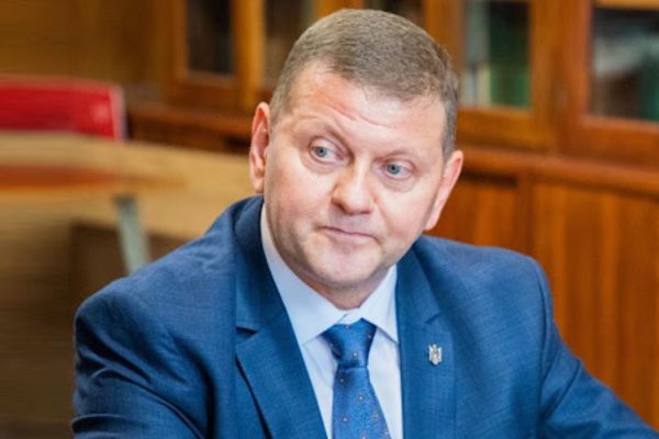 Zaluzsnij: Ukrajnának nem szabad reménykednie