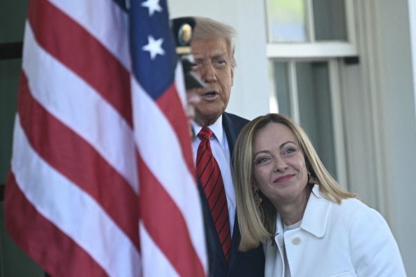 Elképesztő trükkel vernék át a NATO-t Meloniék