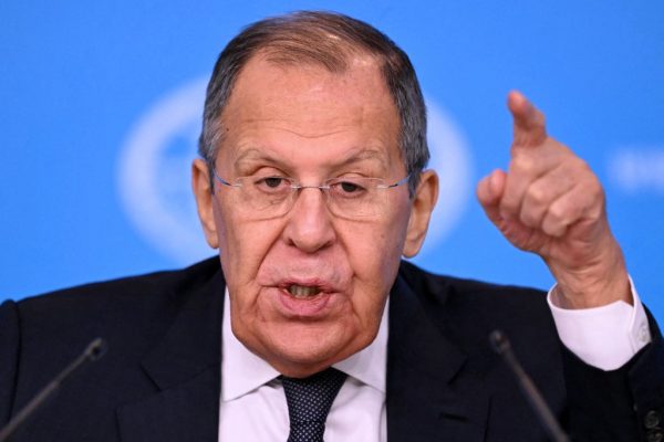 Lavrov szerint Macron és Merz végleg elvesztette józan ítélőképességét