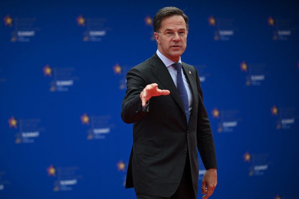 Nem lenne kifizetődő egy tűzszünet Rutte szerint