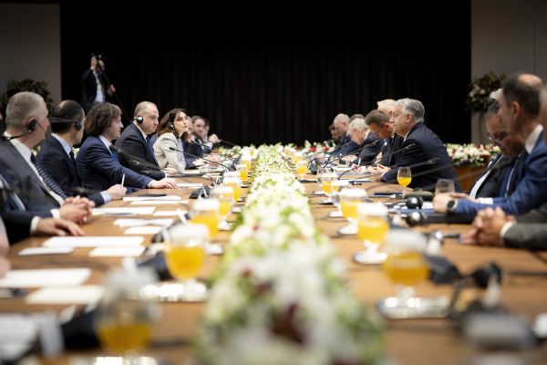 Orbán Viktor: Megfenyegettek minket az ukránok