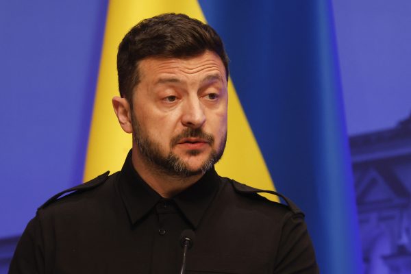 Zelenszkij eltávolítását követelik