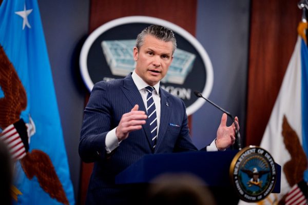 Botrányt keltenek az ukrán fegyverszállítások leállítása miatt