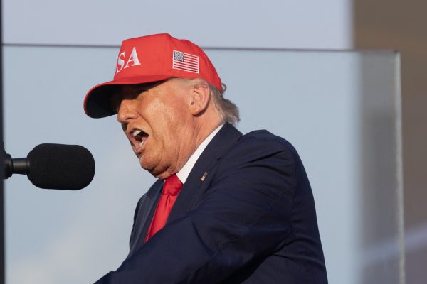 Hogyan fog fegyvereket szállítani Trump Ukrajnának, és ki fogja azokat fizetni?