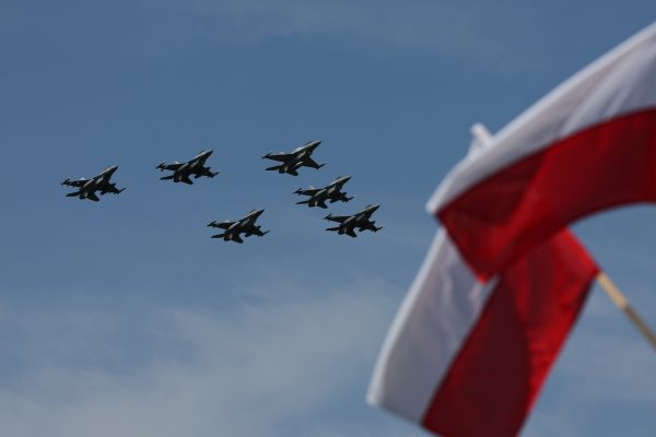 Lengyelország megnövelte légierőjét az orosz támadások miatt