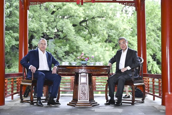 Pekingben találkozott Szergej Lavrov orosz és Vang Ji kínai külügyminiszter