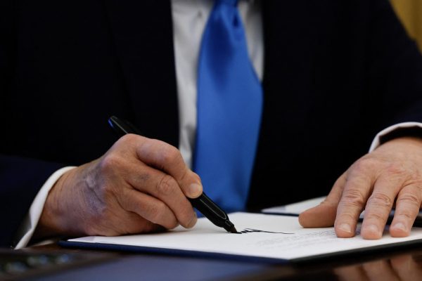 Trump 50 százalékos vám bevezetéséről írt alá rendeletet