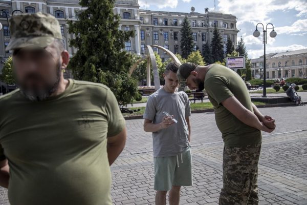 Videón egy újabb brutális kötelező mozgósítás + VIDEÓ