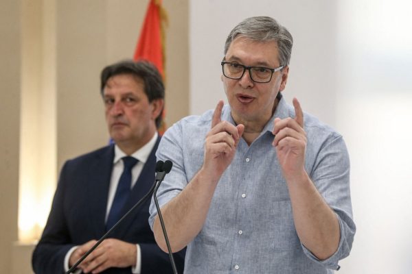Vucsics cáfolta az oroszellenes szankciókról szóló híreket