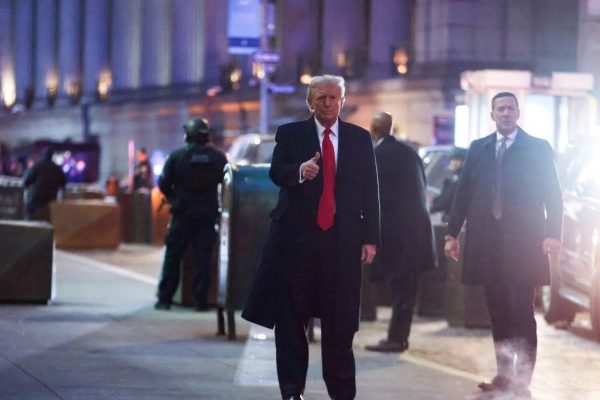 Zuhanással reagált a Wall Street Trump bejelentésére