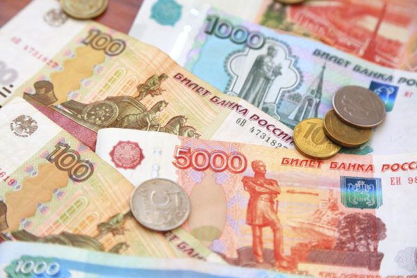 Európa megkérdőjelezi a befagyasztott orosz vagyon elkobzását