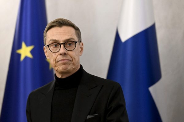 Ukrajna még lángol, de van, aki már a jövőt tervezi Moszkvával