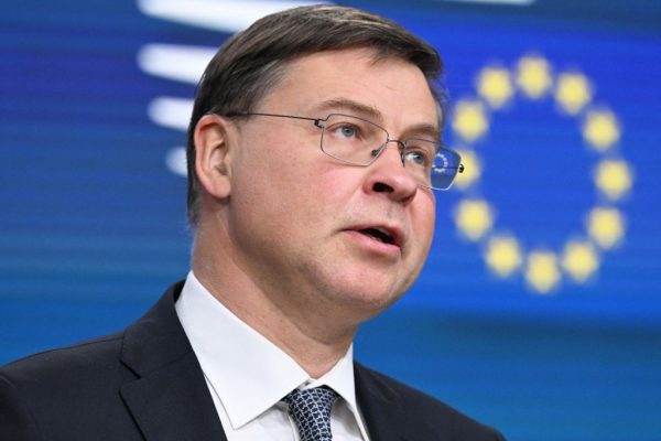 Az EU nyitott arra, hogy garanciát adjon az Ukrajnának nyújtandó hitelhez