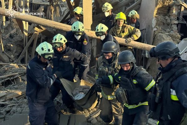 Az orosz hadsereg 141 harci és álcadrónnal támadt ukrajnai célpontokat