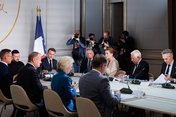 Csőd szélén a nyugati koalíció? Ukrajnának hátat fordítanak a partnerek