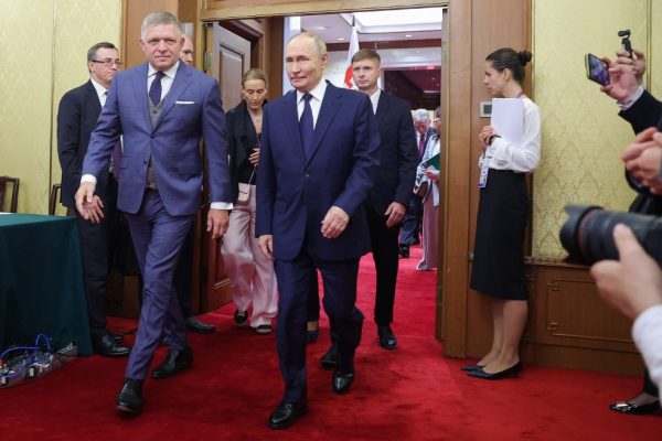 Fico nyilvánosságra hozta Zelenszkijjel folytatott megbeszélését
